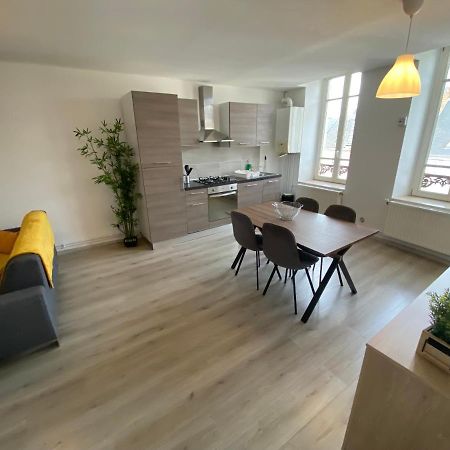 Joli appartement avec parking gratuit sur place Givet Extérieur photo