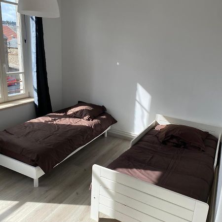 Joli appartement avec parking gratuit sur place Givet Extérieur photo