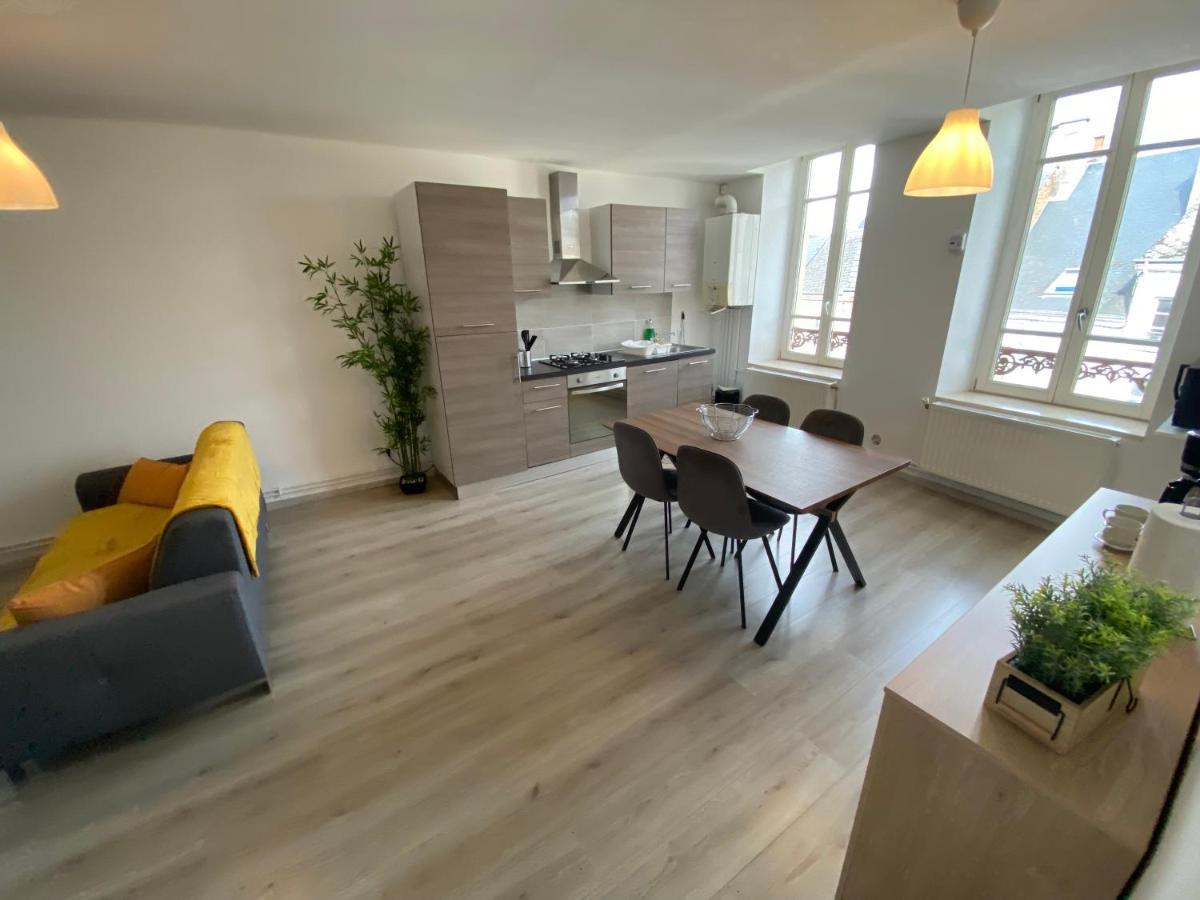 Joli appartement avec parking gratuit sur place Givet Extérieur photo