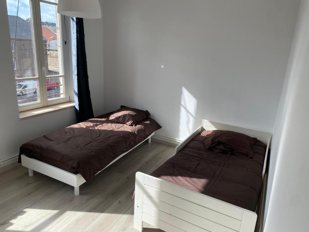 Joli appartement avec parking gratuit sur place Givet Extérieur photo