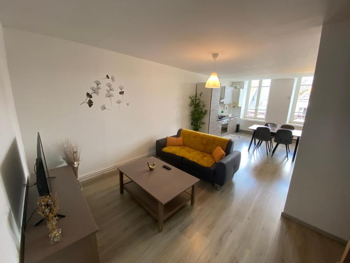 Joli appartement avec parking gratuit sur place Givet Extérieur photo