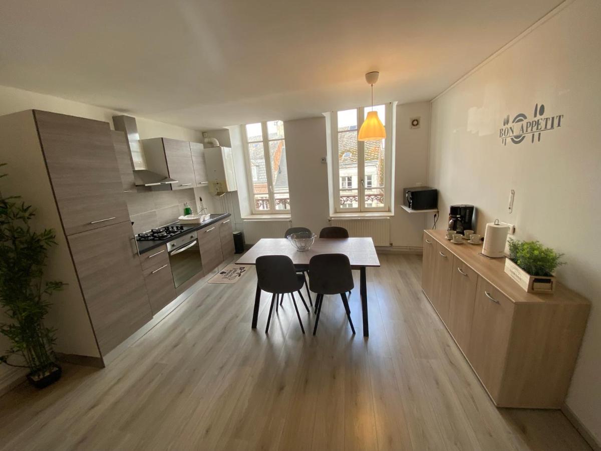 Joli appartement avec parking gratuit sur place Givet Extérieur photo